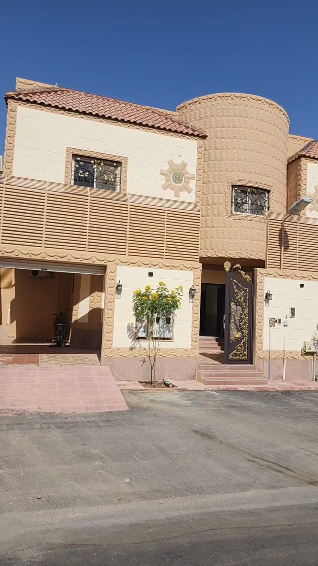  الفيديوهات
