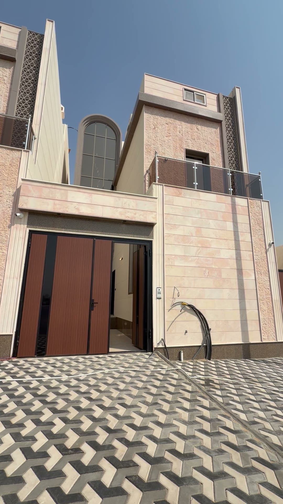  الفيديوهات